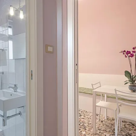 Right House At The Park - Cagliari's Cbd Apartment *